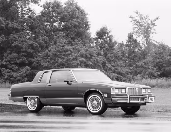 1980 Pontiac Bonneville Brougham Coupe (Q37)