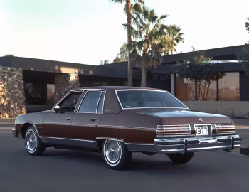 1977 Pontiac Bonneville Brougham Sedan (2B Q69)