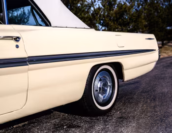 1961 Pontiac Bonneville Convertible (2867)