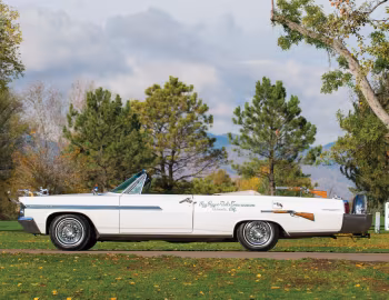 1963 Pontiac Bonneville Convertible by Nudie Cohn (2867)