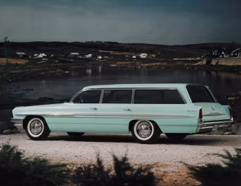 1961 Pontiac Bonneville Custom Safari (2735)