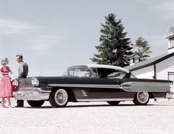 1958 Pontiac Bonneville Custom Sport Coupe (2547SD)