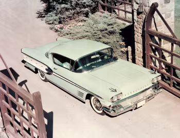 1958 Pontiac Bonneville Custom Sport Coupe (2547SD)