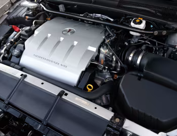 Bajo el capó 2004–05 Pontiac Bonneville GXP '2003–05