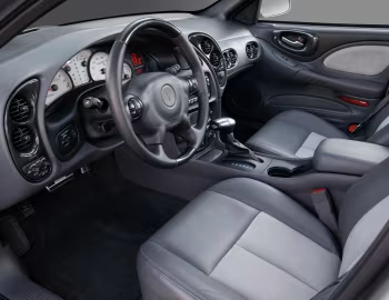 Interior 2004–05 Pontiac Bonneville GXP '2003–05