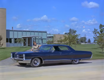 1966 Pontiac Bonneville Hardtop Sedan (26239)