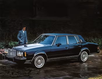 1982 Pontiac Bonneville Model G Brougham (2G R69)