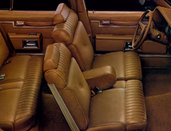 Interior 1980 Pontiac Bonneville Safari (N35)