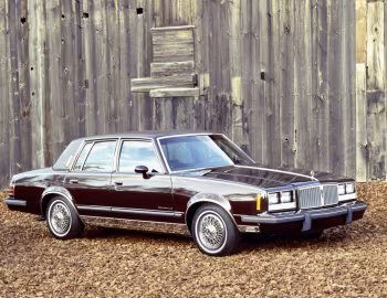 1985 Pontiac Bonneville Brougham (R69)