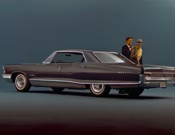 1965 Pontiac Bonneville 4-door Vista (26239)