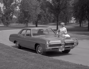 1967 Pontiac Catalina Sedan (25269) '1966–67