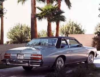 1977 Pontiac Catalina Coupe (2B L37)