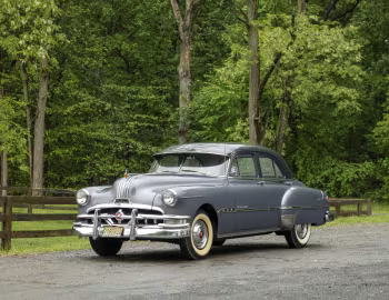 1951 Pontiac Chieftain DeLuxe Eight Sedan (2769)