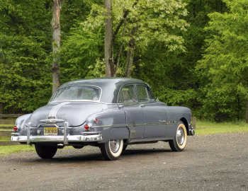 1951 Pontiac Chieftain DeLuxe Eight Sedan (2769)