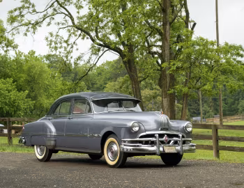 1951 Pontiac Chieftain DeLuxe Eight Sedan (2769)