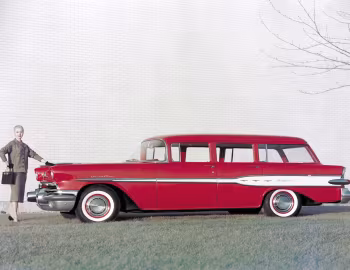 1957 Pontiac Chieftain 4-door Safari (2762FC)