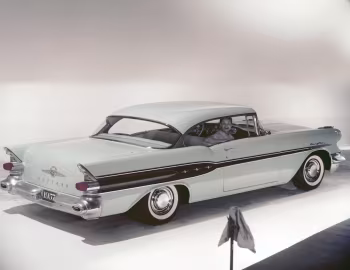 1957 Pontiac Chieftain Catalina Coupe (2737) '1956–57