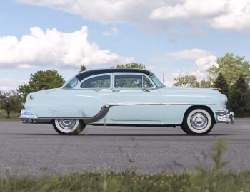 1954 Pontiac Chieftain DeLuxe Six 2-door Sedan (2511D)