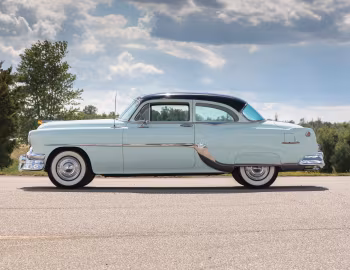 1954 Pontiac Chieftain DeLuxe Six 2-door Sedan (2511D)