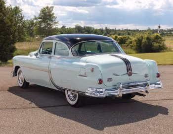 1954 Pontiac Chieftain DeLuxe Six 2-door Sedan (2511D)