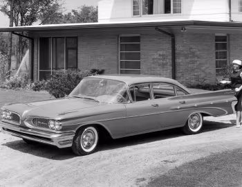 1959 Pontiac Custom Star Chief Sedan (2419)