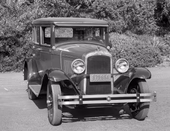 1927 Pontiac Deluxe Landau Sedan (7450D) '01.1927–28
