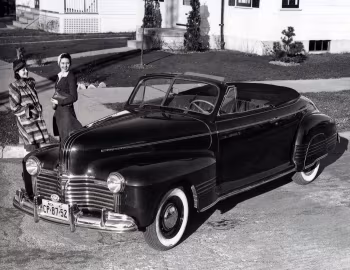 1941 Pontiac DeLuxe Six Torpedo Convertible Coupe (2567)