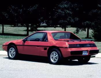 1985 Pontiac Fiero SE (PF37) '1984–85