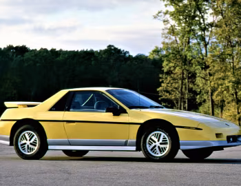 1988 Pontiac Fiero SE (2P PE1)