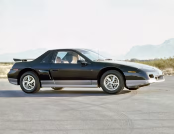 1985 Pontiac Fiero GT (PG37) '1984–85