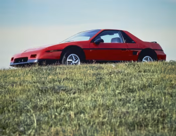 1985 Pontiac Fiero SE (PF37) '1984–85