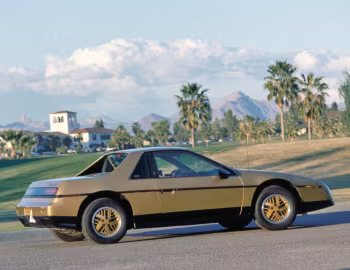 1987 Pontiac Fiero SE (PF1) '1986–87