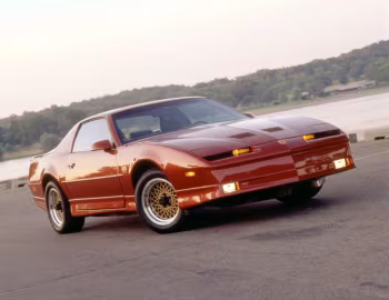 1990 Pontiac Firebird Trans Am GTA Notchback (2F FW2)
