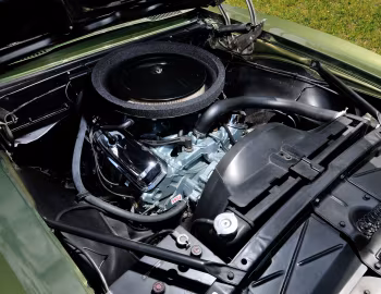 Bajo el capó 1968 Pontiac Firebird 400 L67 Ram Air II (2337)