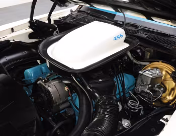 Bajo el capó 1973 Pontiac Firebird Trans Am (2FV87)
