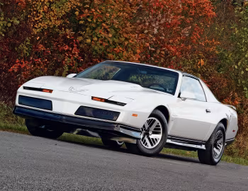 1982–84 Pontiac Firebird Trans Am T-Roof (2F W87)