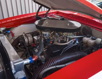 Sous la capuche 1968 Pontiac Firebird Trans Am Race Car (7L141852)