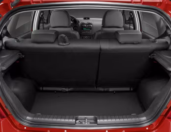 Ambos 2008–09 Pontiac G3 Hatchback (T250)