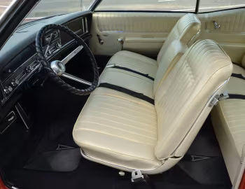 Interior 1967 Pontiac Grand Prix (26657)