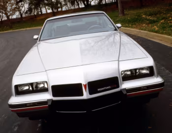 1986 Pontiac Grand Prix 2+2 (RPOY97)