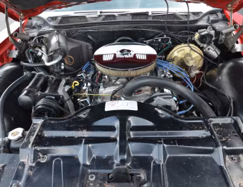 Bajo el capó 1967 Pontiac Grand Prix (26657)