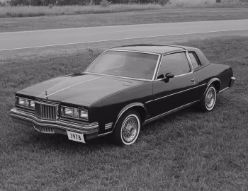 1978 Pontiac Grand Prix LJ (2G K37)