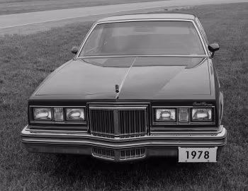 1978 Pontiac Grand Prix LJ (2G K37)