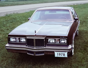 1978 Pontiac Grand Prix LJ (2G K37)