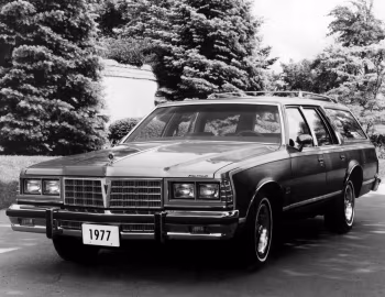 1977 Pontiac Grand Safari (2B N35)
