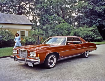 1974 Pontiac Grand Ville 4-door Hardtop (2BP P49)