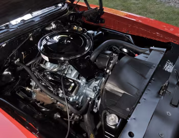 Bajo el capó 1970 Pontiac GTO Hardtop Coupe (24237)