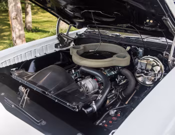 Bajo el capó 1970 Pontiac GTO "The Judge" Ram Air III Hardtop Coupe (24237)