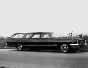 Pontiac Laurentian Hearse by Huisman '1966