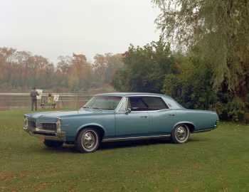 1967 Pontiac LeMans 4-door Hardtop (23739) '1966–67